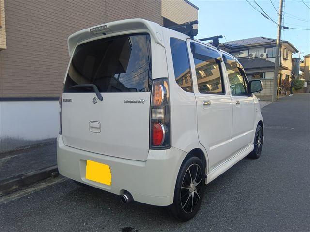 ワゴンＲ ＦＸ　マニュアル／４ＷＤ／ＳＵＺＵＫＩスポーツフルエアロ／キーレス／ＥＴＣ／ナビＴＶ／メッキ電動格納ミラー／フォグ／シートヒーター／アルミペダル／社外シフトノブ／社外アルミ／ドアバイザー／リアフィルム（4枚目）