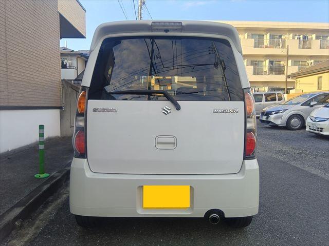 ワゴンＲ ＦＸ　マニュアル／４ＷＤ／ＳＵＺＵＫＩスポーツフルエアロ／キーレス／ＥＴＣ／ナビＴＶ／メッキ電動格納ミラー／フォグ／シートヒーター／アルミペダル／社外シフトノブ／社外アルミ／ドアバイザー／リアフィルム（6枚目）