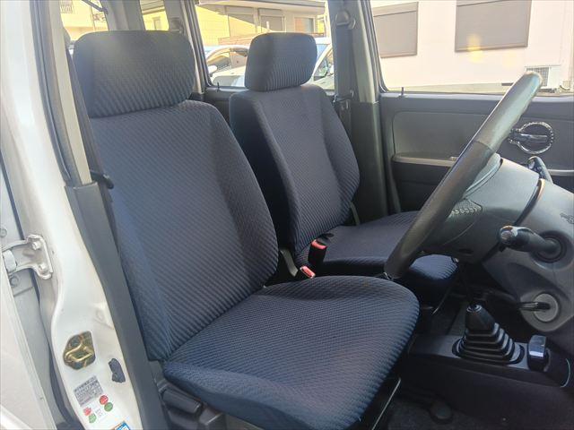 ワゴンＲ ＦＸ　マニュアル／４ＷＤ／ＳＵＺＵＫＩスポーツフルエアロ／キーレス／ＥＴＣ／ナビＴＶ／メッキ電動格納ミラー／フォグ／シートヒーター／アルミペダル／社外シフトノブ／社外アルミ／ドアバイザー／リアフィルム（21枚目）