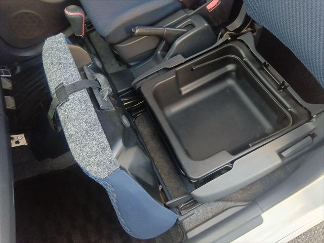 ワゴンＲ ＦＸ　マニュアル／４ＷＤ／ＳＵＺＵＫＩスポーツフルエアロ／キーレス／ＥＴＣ／ナビＴＶ／メッキ電動格納ミラー／フォグ／シートヒーター／アルミペダル／社外シフトノブ／社外アルミ／ドアバイザー／リアフィルム（25枚目）