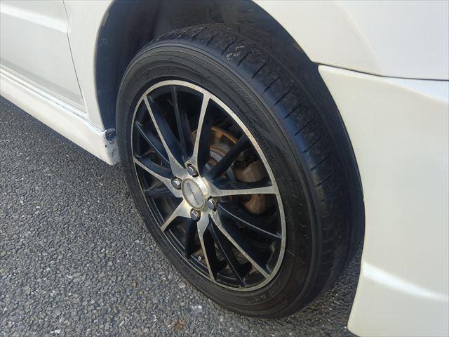 ワゴンＲ ＦＸ　マニュアル／４ＷＤ／ＳＵＺＵＫＩスポーツフルエアロ／キーレス／ＥＴＣ／ナビＴＶ／メッキ電動格納ミラー／フォグ／シートヒーター／アルミペダル／社外シフトノブ／社外アルミ／ドアバイザー／リアフィルム（29枚目）