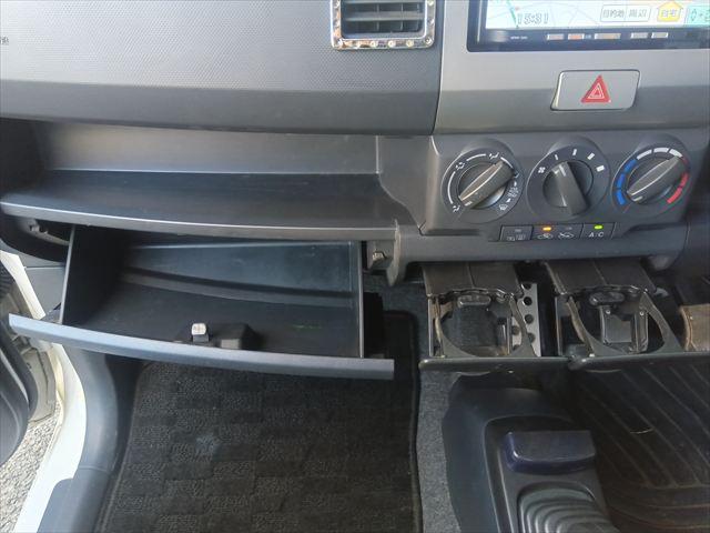 ワゴンＲ ＦＸ　マニュアル／４ＷＤ／ＳＵＺＵＫＩスポーツフルエアロ／キーレス／ＥＴＣ／ナビＴＶ／メッキ電動格納ミラー／フォグ／シートヒーター／アルミペダル／社外シフトノブ／社外アルミ／ドアバイザー／リアフィルム（41枚目）