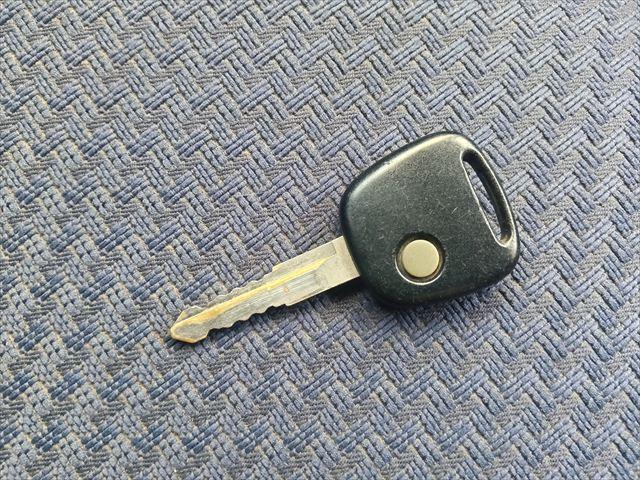 ワゴンＲ ＦＸ　マニュアル／４ＷＤ／ＳＵＺＵＫＩスポーツフルエアロ／キーレス／ＥＴＣ／ナビＴＶ／メッキ電動格納ミラー／フォグ／シートヒーター／アルミペダル／社外シフトノブ／社外アルミ／ドアバイザー／リアフィルム（51枚目）