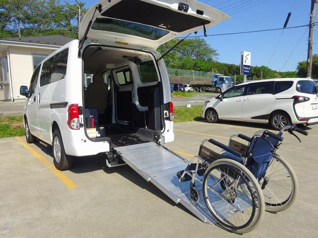 福祉車両チェアキャブ スロープ 車いす2台 電動ステップ(2枚目)