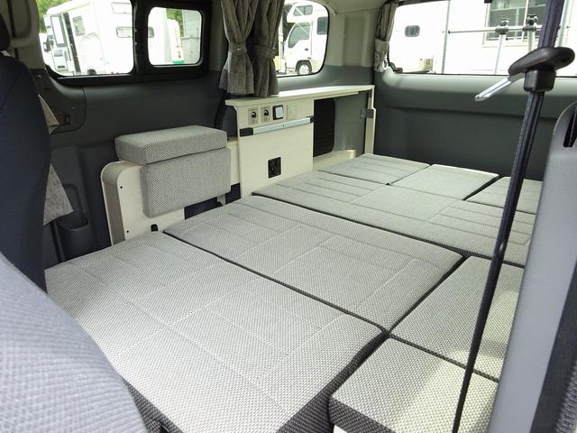 ＮＶ２００バネットワゴン キャンピングカー　ナッツＲＶ　キャネル　バンコン　ＤＣ冷蔵庫　べバスト製ＦＦヒーター　ツインサブ　走行充電（Ｃ－ＴＥＫ）　外部充電　インバーター４００Ｗ　サイクルキャリア　ＡＣコンセント４口　ＤＣソケット３口　ポップアップルーフ（28枚目）