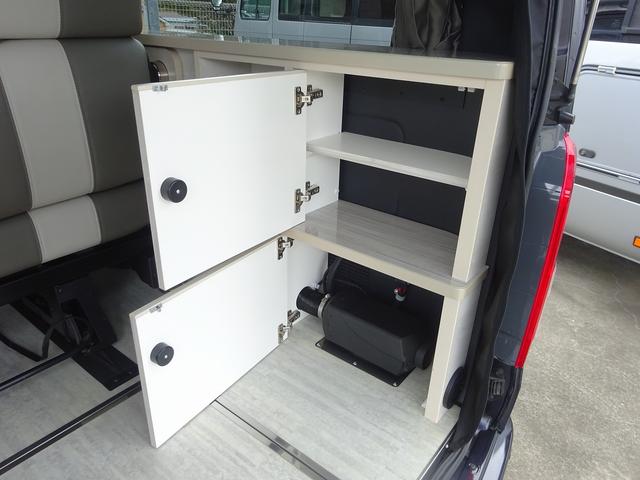 ハイエースバン キャンピングカー ケイワークス オーロラスタークルーズSL バンコン シンク エバスペヒャー製FFヒーター シングルサブ 1500Wインバーター フレキシブルソーラー サイドオーニング 電子レンジ 給排水19L フリップダウンモニター ポップアップ TSS(9枚目)