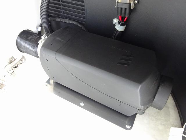 ハイエースバン キャンピングカー ケイワークス オーロラスタークルーズSL バンコン シンク エバスペヒャー製FFヒーター シングルサブ 1500Wインバーター フレキシブルソーラー サイドオーニング 電子レンジ 給排水19L フリップダウンモニター ポップアップ TSS(10枚目)