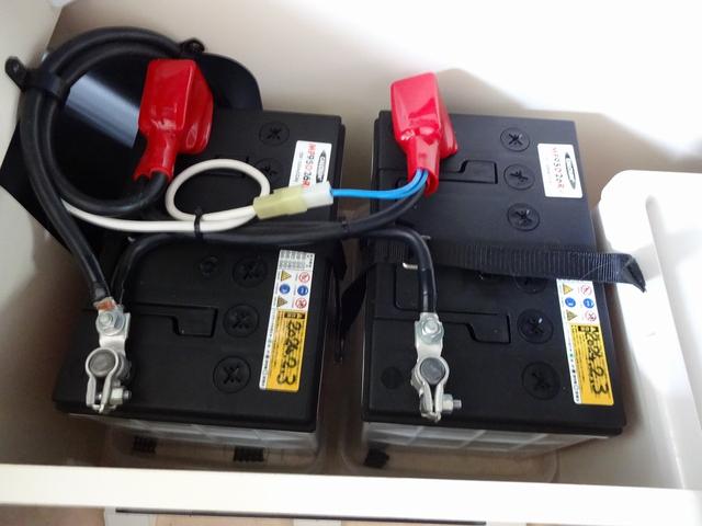 ハイエースワゴン キャンピングカー リンエイ バカンチェスプライベート バンコン シンク DC冷蔵庫 べバストFFヒーター ツインサブバッテリー 走行充電 インバーター2000W ソーラーパネル 電子レンジ 走行時リアクーラー・リアヒーター 給排水タンク 液晶テレビ(17枚目)