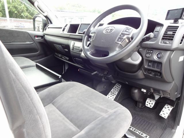 ハイエースワゴン キャンピングカー リンエイ バカンチェスプライベート バンコン シンク DC冷蔵庫 べバストFFヒーター ツインサブバッテリー 走行充電 インバーター2000W ソーラーパネル 電子レンジ 走行時リアクーラー・リアヒーター 給排水タンク 液晶テレビ(40枚目)