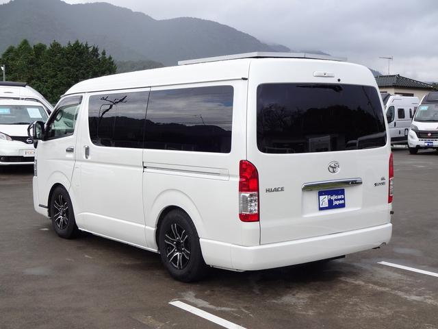 ハイエースワゴン キャンピングカー リンエイ バカンチェスプライベート バンコン シンク DC冷蔵庫 べバストFFヒーター ツインサブバッテリー 走行充電 インバーター2000W ソーラーパネル 電子レンジ 走行時リアクーラー・リアヒーター 給排水タンク 液晶テレビ(67枚目)