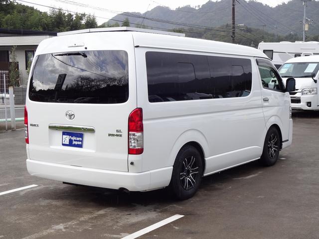 ハイエースワゴン キャンピングカー リンエイ バカンチェスプライベート バンコン シンク DC冷蔵庫 べバストFFヒーター ツインサブバッテリー 走行充電 インバーター2000W ソーラーパネル 電子レンジ 走行時リアクーラー・リアヒーター 給排水タンク 液晶テレビ(69枚目)