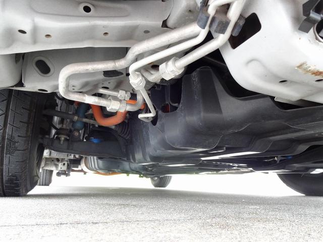 ハイエースワゴン キャンピングカー リンエイ バカンチェスプライベート バンコン シンク DC冷蔵庫 べバストFFヒーター ツインサブバッテリー 走行充電 インバーター2000W ソーラーパネル 電子レンジ 走行時リアクーラー・リアヒーター 給排水タンク 液晶テレビ(74枚目)