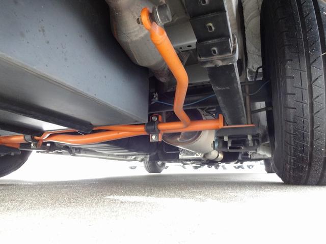 ハイエースワゴン キャンピングカー リンエイ バカンチェスプライベート バンコン シンク DC冷蔵庫 べバストFFヒーター ツインサブバッテリー 走行充電 インバーター2000W ソーラーパネル 電子レンジ 走行時リアクーラー・リアヒーター 給排水タンク 液晶テレビ(77枚目)