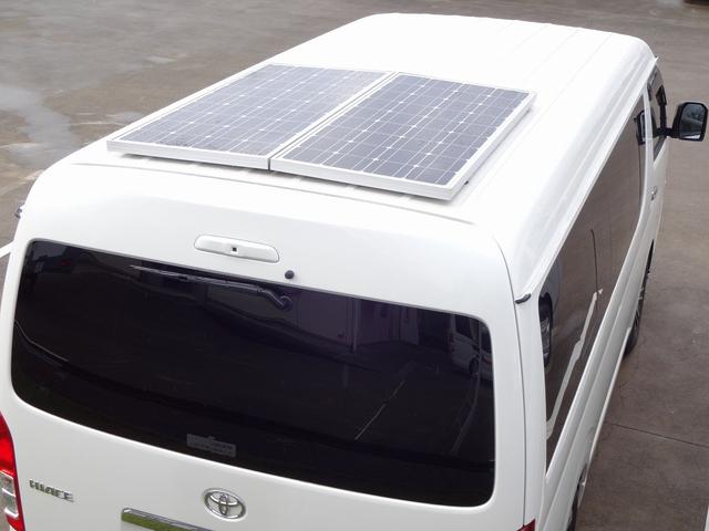 ハイエースワゴン キャンピングカー リンエイ バカンチェスプライベート バンコン シンク DC冷蔵庫 べバストFFヒーター ツインサブバッテリー 走行充電 インバーター2000W ソーラーパネル 電子レンジ 走行時リアクーラー・リアヒーター 給排水タンク 液晶テレビ(79枚目)