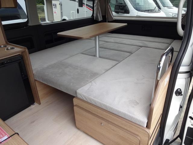 ハイエースワゴン キャンピングカー FOCS FIKA オーダー受付中 バンコン シンク コンロ シングルサブ べバストFFヒーター クールスター 強化バッテリーセット パノラミックビュー デジタルインナーミラー フリップダウンモニター LEDヘッドライト 専用コンソール(15枚目)