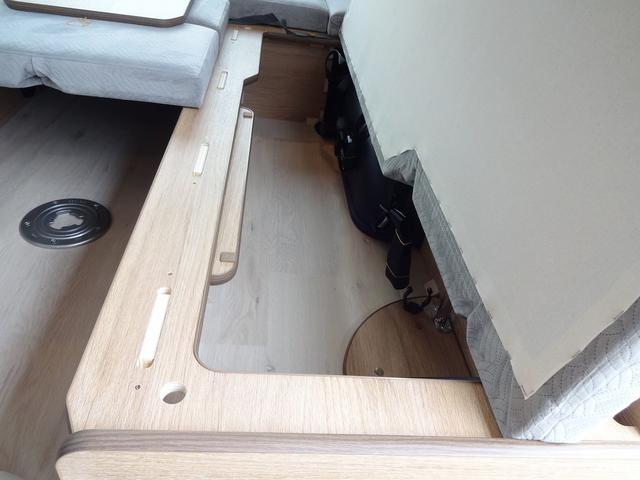 ハイエースワゴン キャンピングカー FOCS FIKA オーダー受付中 バンコン シンク コンロ シングルサブ べバストFFヒーター クールスター 強化バッテリーセット パノラミックビュー デジタルインナーミラー フリップダウンモニター LEDヘッドライト 専用コンソール(17枚目)