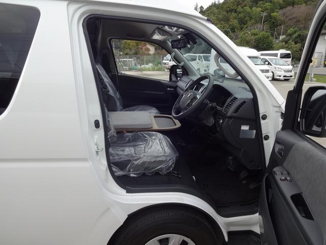 ハイエースワゴン キャンピングカー FOCS FIKA オーダー受付中 バンコン シンク コンロ シングルサブ べバストFFヒーター クールスター 強化バッテリーセット パノラミックビュー デジタルインナーミラー フリップダウンモニター LEDヘッドライト 専用コンソール(26枚目)