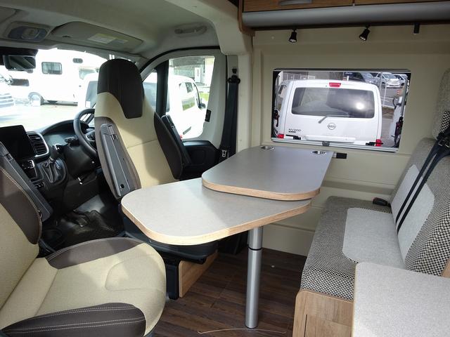 デュカト ナッツＲＶ　フォルトナ　タイプＭ　エボライト　シンク　ＤＣ冷蔵庫　エバスペヒャー製ＦＦヒーター　リチウム４００Ａｈ　インバーター１５００Ｗ　温水ボイラー（カセットガス）　家庭用ＡＣ　後席ＴＶ　給排水タンク　サイドオーニング　電動ステップ（4枚目）