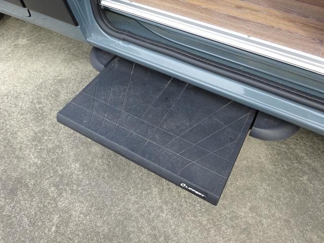 デュカト ナッツＲＶ　フォルトナ　タイプＭ　エボライト　シンク　ＤＣ冷蔵庫　エバスペヒャー製ＦＦヒーター　リチウム４００Ａｈ　インバーター１５００Ｗ　温水ボイラー（カセットガス）　家庭用ＡＣ　後席ＴＶ　給排水タンク　サイドオーニング　電動ステップ（31枚目）