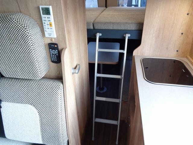 デュカト ナッツＲＶ　フォルトナ　タイプＭ　エボライト　シンク　ＤＣ冷蔵庫　エバスペヒャー製ＦＦヒーター　リチウム４００Ａｈ　インバーター１５００Ｗ　温水ボイラー（カセットガス）　家庭用ＡＣ　後席ＴＶ　給排水タンク　サイドオーニング　電動ステップ（39枚目）