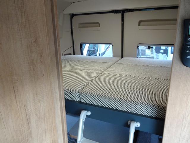 デュカト ナッツＲＶ　フォルトナ　タイプＭ　エボライト　シンク　ＤＣ冷蔵庫　エバスペヒャー製ＦＦヒーター　リチウム４００Ａｈ　インバーター１５００Ｗ　温水ボイラー（カセットガス）　家庭用ＡＣ　後席ＴＶ　給排水タンク　サイドオーニング　電動ステップ（41枚目）