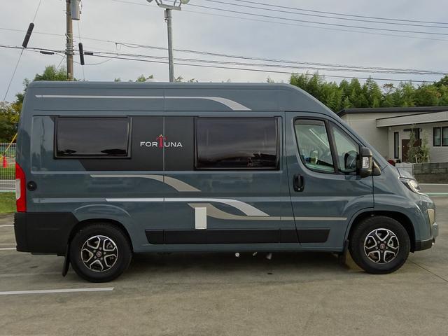 デュカト ナッツＲＶ　フォルトナ　タイプＭ　エボライト　シンク　ＤＣ冷蔵庫　エバスペヒャー製ＦＦヒーター　リチウム４００Ａｈ　インバーター１５００Ｗ　温水ボイラー（カセットガス）　家庭用ＡＣ　後席ＴＶ　給排水タンク　サイドオーニング　電動ステップ（52枚目）