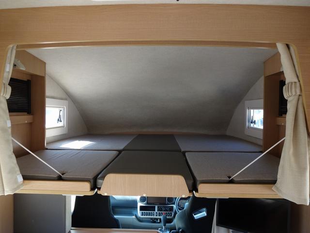 カムロード キャンピングカー バンテック コルドリーブス キャブコン シンク コンロ DC冷蔵庫 べバスト製FFヒーター リチウム500Ah 内部電源 外部充電 インバーター1500W フレキシブルソーラー4枚 家庭用エアコン 液晶テレビ マックスファン(7枚目)