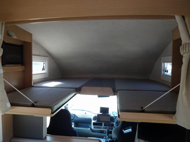 カムロード キャンピングカー バンテック コルドリーブス キャブコン シンク コンロ DC冷蔵庫 べバスト製FFヒーター リチウム500Ah 内部電源 外部充電 インバーター1500W フレキシブルソーラー4枚 家庭用エアコン 液晶テレビ マックスファン(10枚目)