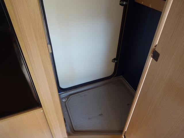 カムロード キャンピングカー バンテック コルドリーブス キャブコン シンク コンロ DC冷蔵庫 べバスト製FFヒーター リチウム500Ah 内部電源 外部充電 インバーター1500W フレキシブルソーラー4枚 家庭用エアコン 液晶テレビ マックスファン(40枚目)