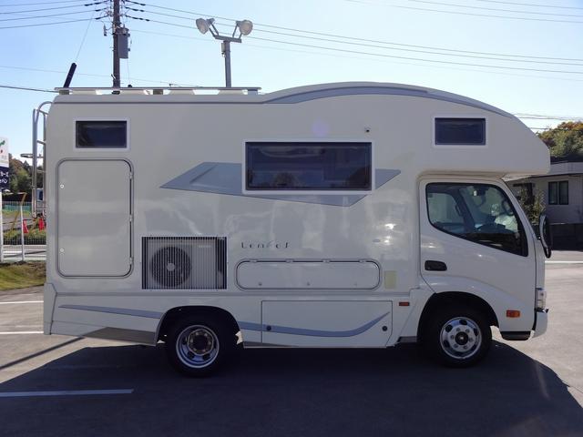 カムロード キャンピングカー バンテック コルドリーブス キャブコン シンク コンロ DC冷蔵庫 べバスト製FFヒーター リチウム500Ah 内部電源 外部充電 インバーター1500W フレキシブルソーラー4枚 家庭用エアコン 液晶テレビ マックスファン(66枚目)