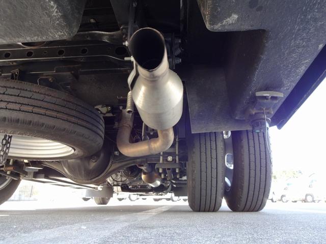 カムロード キャンピングカー バンテック コルドリーブス キャブコン シンク コンロ DC冷蔵庫 べバスト製FFヒーター リチウム500Ah 内部電源 外部充電 インバーター1500W フレキシブルソーラー4枚 家庭用エアコン 液晶テレビ マックスファン(75枚目)