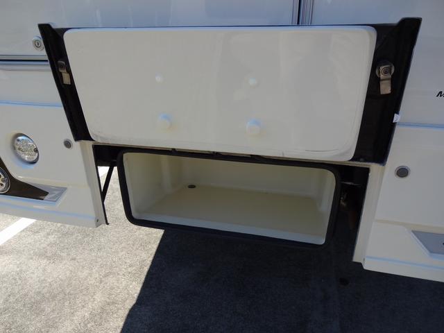 カムロード キャンピングカー バンテック コルドリーブス キャブコン シンク コンロ DC冷蔵庫 べバスト製FFヒーター リチウム500Ah 内部電源 外部充電 インバーター1500W フレキシブルソーラー4枚 家庭用エアコン 液晶テレビ マックスファン(80枚目)