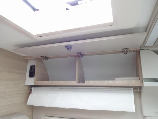 デュカト キャンピングカー　ローラーチーム　リビングストーンＫ２　バンコン　シンク　コンロ　ＤＣ冷蔵庫　トルマ燃料式ＦＦヒーター＆温水ボイラー　カセットトイレ　シャワー　ＤＣエアコン　バックカメラ　電動ステップ　レミスシェード　クルーズコントロール（42枚目）