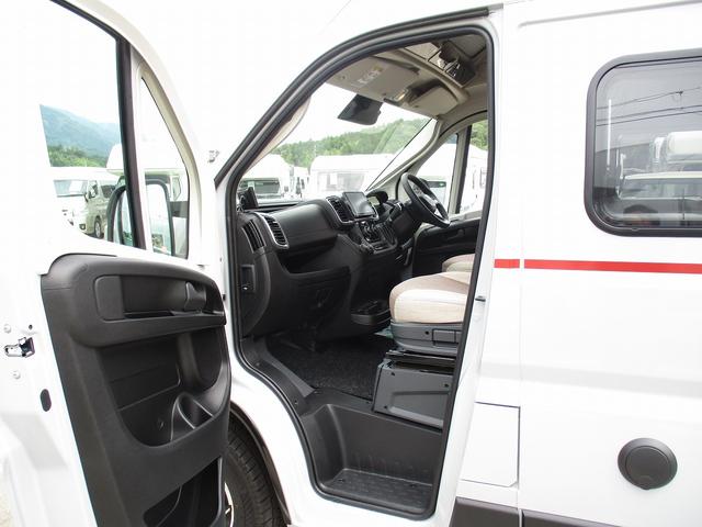 デュカト キャンピングカー　ローラーチーム　リビングストーンＫ２　バンコン　シンク　コンロ　ＤＣ冷蔵庫　トルマ燃料式ＦＦヒーター＆温水ボイラー　カセットトイレ　シャワー　ＤＣエアコン　バックカメラ　電動ステップ　レミスシェード　クルーズコントロール（50枚目）