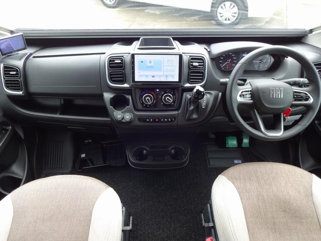 デュカト キャンピングカー　ローラーチーム　リビングストーンＫ２　バンコン　シンク　コンロ　ＤＣ冷蔵庫　トルマ燃料式ＦＦヒーター＆温水ボイラー　カセットトイレ　シャワー　ＤＣエアコン　バックカメラ　電動ステップ　レミスシェード　クルーズコントロール（54枚目）