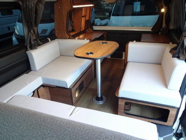 ハイエースワゴン キャンピングカー　ＦＯＣＳ　ＤＳ－Ｆ　バンコン　シンク　ＤＣ冷蔵庫　べバスト製ＦＦヒーター　シングルサブバッテリー　走行充電　外部充電　外部電源　内部電源　電子レンジ　走行時リアクーラー・リアヒーター　給排水タンク１０Ｌ　マックスファン（9枚目）