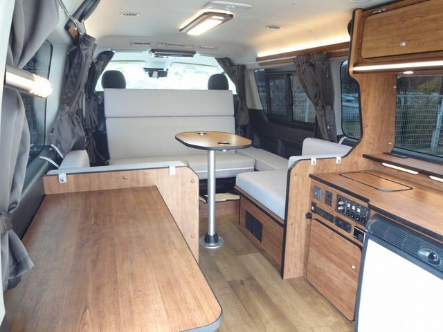 ハイエースワゴン キャンピングカー　ＦＯＣＳ　ＤＳ－Ｆ　バンコン　シンク　ＤＣ冷蔵庫　べバスト製ＦＦヒーター　シングルサブバッテリー　走行充電　外部充電　外部電源　内部電源　電子レンジ　走行時リアクーラー・リアヒーター　給排水タンク１０Ｌ　マックスファン（12枚目）