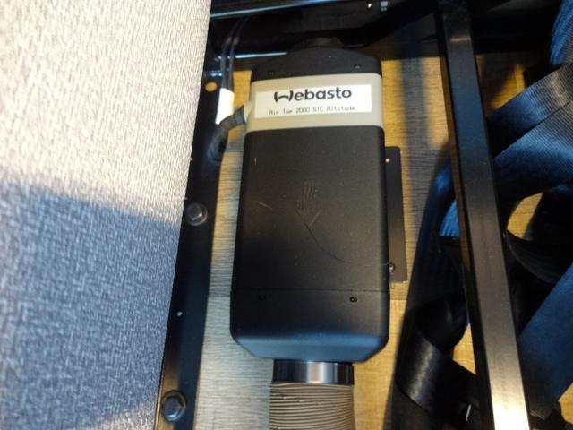 ハイエースワゴン キャンピングカー　ＦＯＣＳ　ＤＳ－Ｆ　バンコン　シンク　ＤＣ冷蔵庫　べバスト製ＦＦヒーター　シングルサブバッテリー　走行充電　外部充電　外部電源　内部電源　電子レンジ　走行時リアクーラー・リアヒーター　給排水タンク１０Ｌ　マックスファン（39枚目）