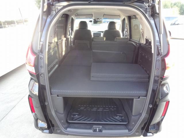 フリード＋ キャンピングカー　ホワイトハウス　フリースタイル　バンコン　エバスペヒャー製ＦＦヒーター　シングルサブバッテリー　走行充電　外部電源　外部充電　ホンダセンシング　リア両側パワースライドドア　フロントシートシートヒーター　ポップアップルーフ（8枚目）