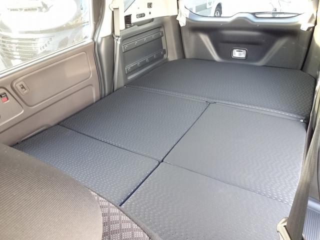 フリード＋ キャンピングカー　ホワイトハウス　フリースタイル　バンコン　エバスペヒャー製ＦＦヒーター　シングルサブバッテリー　走行充電　外部電源　外部充電　ホンダセンシング　リア両側パワースライドドア　フロントシートシートヒーター　ポップアップルーフ（11枚目）