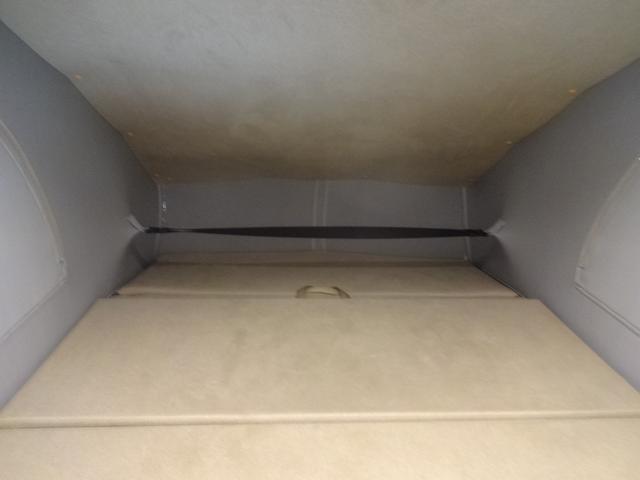 フリード＋ キャンピングカー　ホワイトハウス　フリースタイル　バンコン　エバスペヒャー製ＦＦヒーター　シングルサブバッテリー　走行充電　外部電源　外部充電　ホンダセンシング　リア両側パワースライドドア　フロントシートシートヒーター　ポップアップルーフ（19枚目）