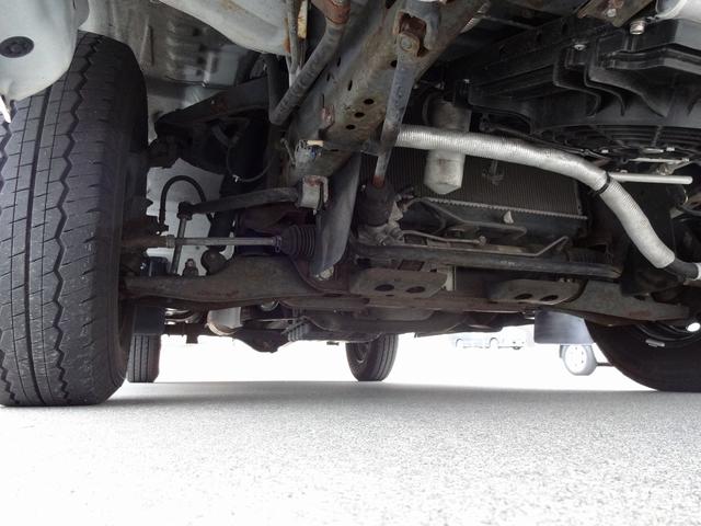 ボンゴトラック キャンピングカー　ＡｔｏＺ　アミティ　キャブコン　シンク　ツインサブバッテリー　インバーター３５０Ｗ　ソーラーパネル　マックスファン　ＤＣ冷蔵庫　べバスト製ＦＦヒーター　デジタルインナーミラー　バックカメラ　液晶テレビ　地デジチューナー（68枚目）