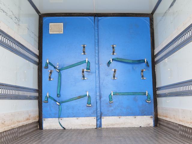 　格納ゲート付　エアサス　サイド扉付　ベッド付　６２００ボデー　低温　菱重製冷凍機(18枚目)