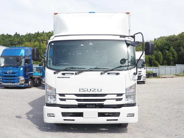 フォワード 　車検付　格納ゲート付　エアサス　フルワイド　ベッド付　アルミウイング車（8枚目）