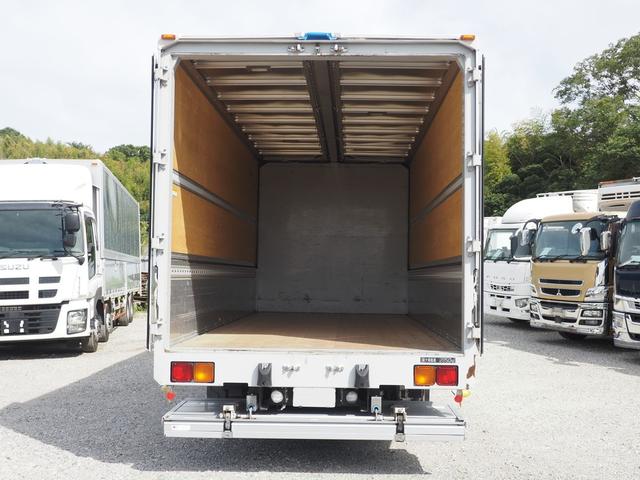 フォワード 　車検付　格納ゲート付　エアサス　フルワイド　ベッド付　アルミウイング車（10枚目）