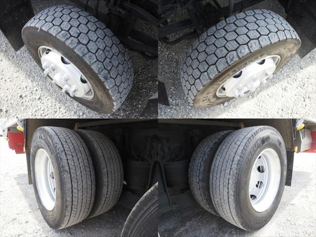 ギガ 　７速マニュアル　積載１３．７トン　アルミウイング車（26枚目）