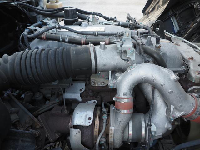 ギガ 　ハイルーフ　積載１３．６トン　４軸低床　アルミウィング（5枚目）