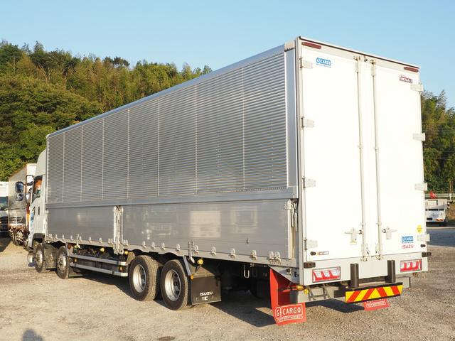 ギガ 　ハイルーフ　積載１３．６トン　４軸低床　アルミウィング（7枚目）