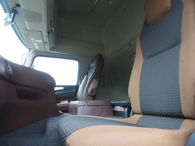 プロフィア 　車検付　７速マニュアル　ハイルーフ　積載１３．８トン　４軸低床　アルミウィング（19枚目）