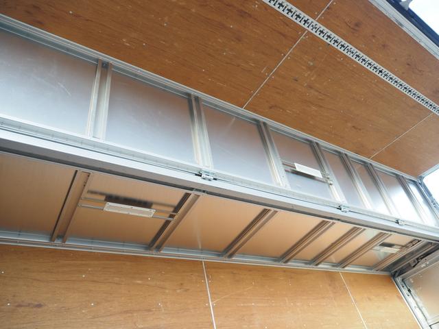 ヒノレンジャー 跳ね上げゲート付 エアサス ベッド付 セミワイド(13枚目)